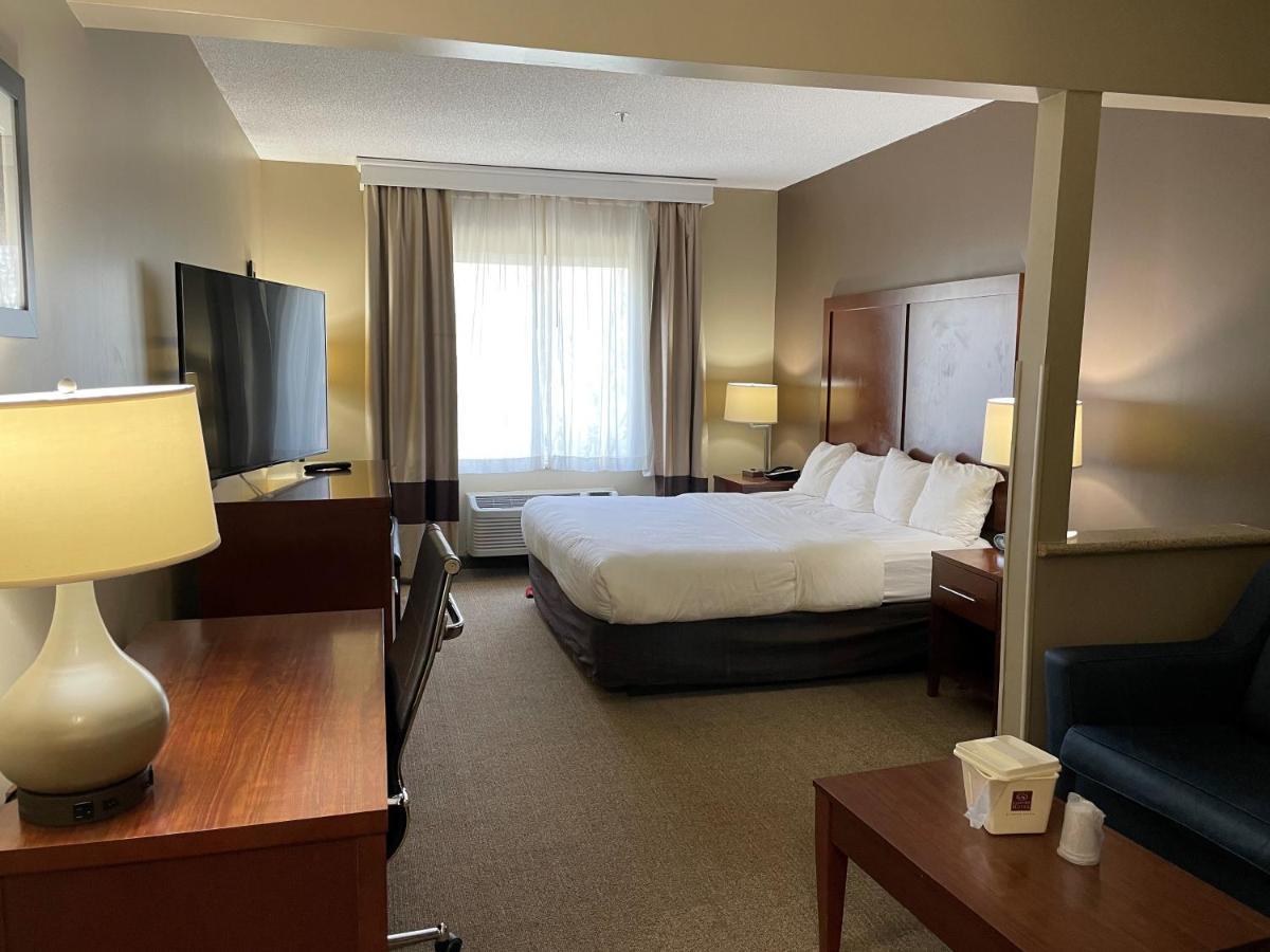 Quality Suites Waldorf Esterno foto