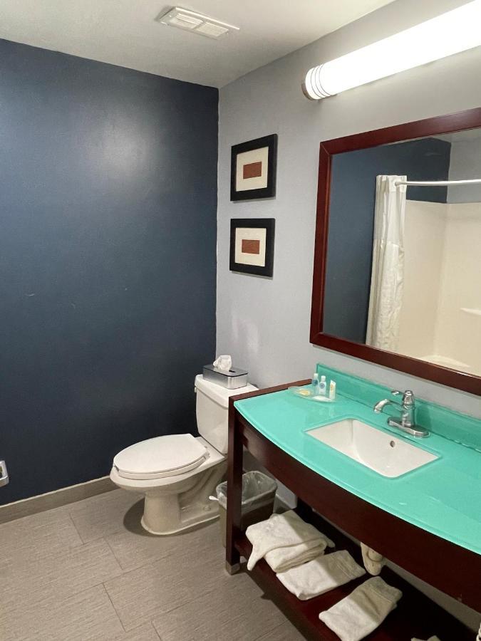 Quality Suites Waldorf Esterno foto
