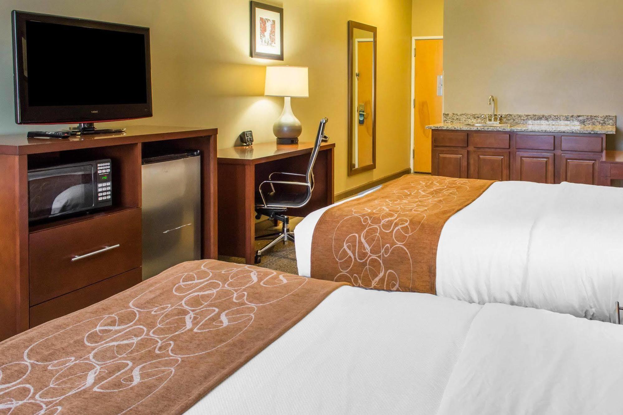 Quality Suites Waldorf Esterno foto