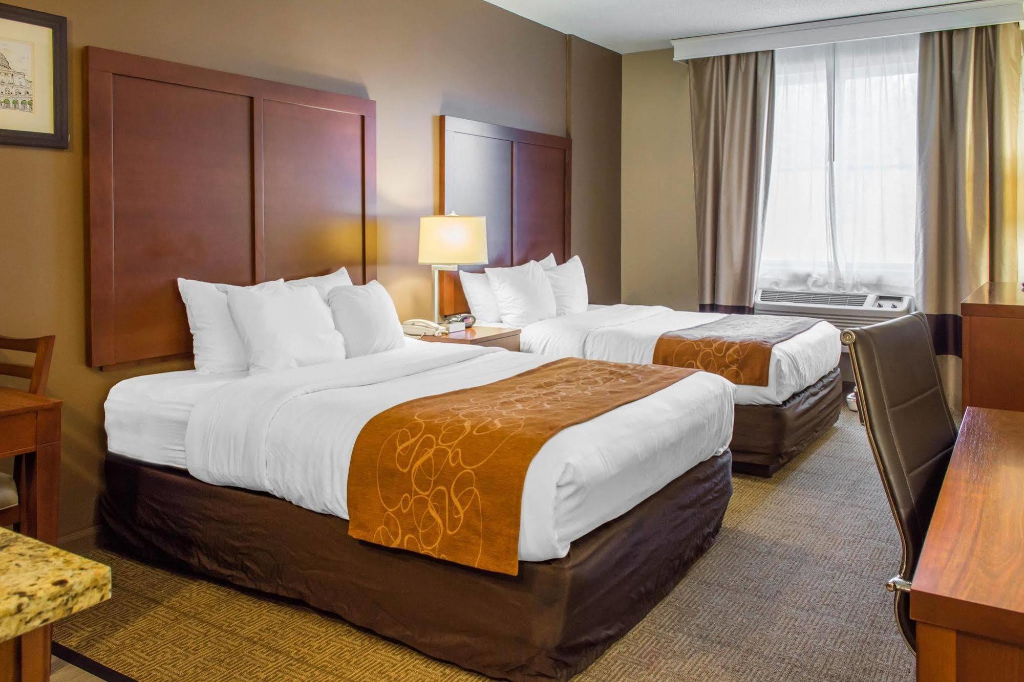 Quality Suites Waldorf Esterno foto
